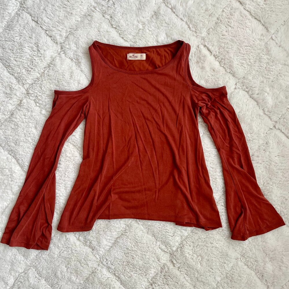 Hollister Burnt Orange Cold Shoulder Top - XS